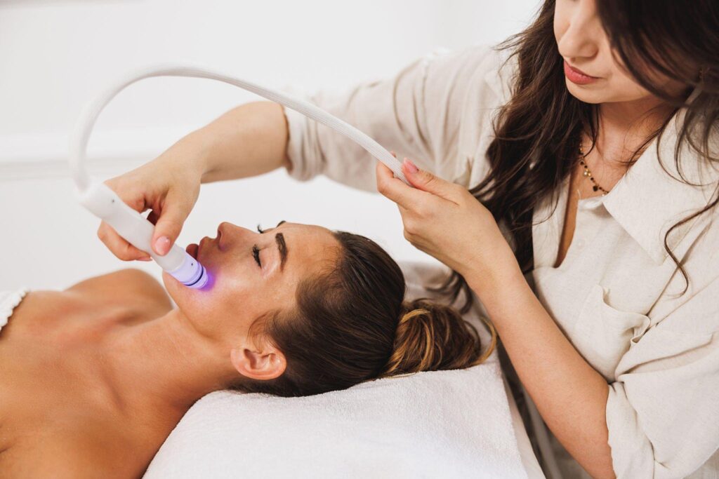 Hydrafacial Treatment Process, Delhi